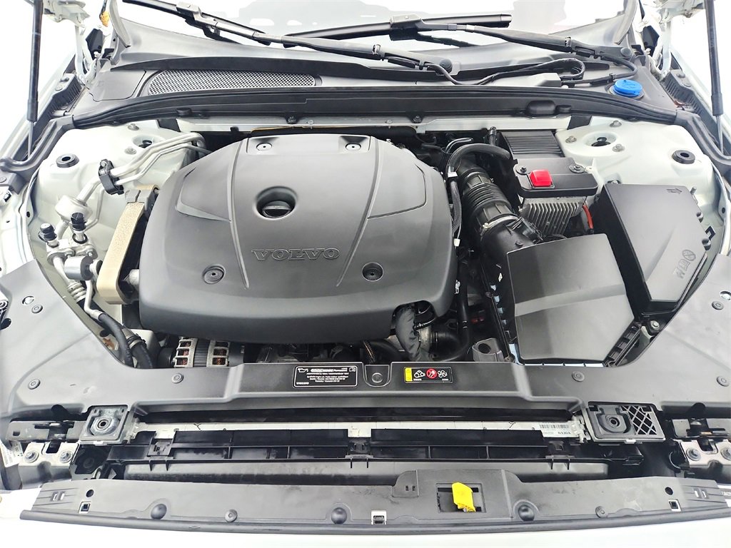 Used 2019 Volvo S60 T6 R-Design image 44