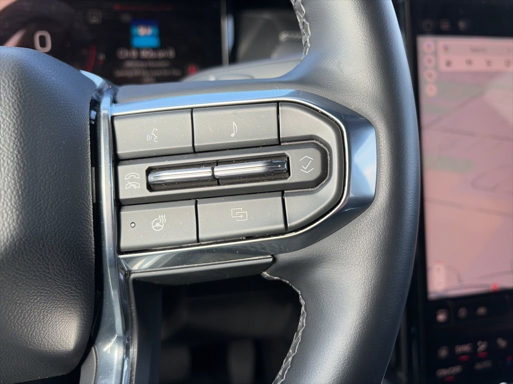 Used 2025 GMC Acadia Elevation image 22