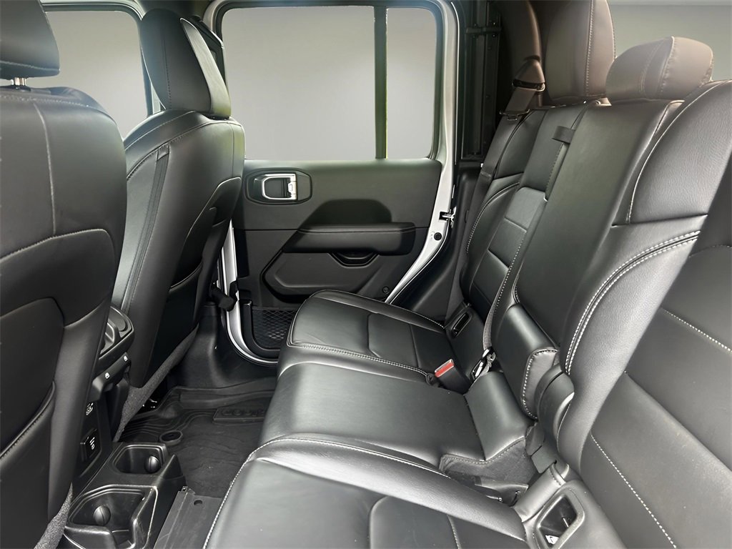 Used 2022 Jeep Gladiator Overland w/ Popular Equipment Package image 11