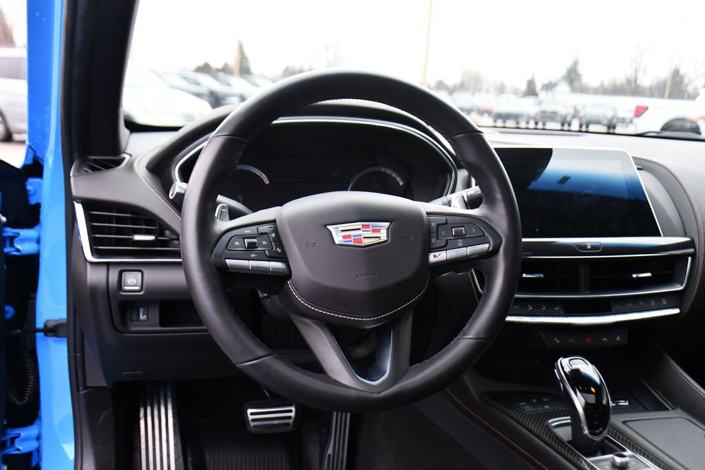 Used 2022 Cadillac CT5 V w/ LPO, ONYX Package image 12