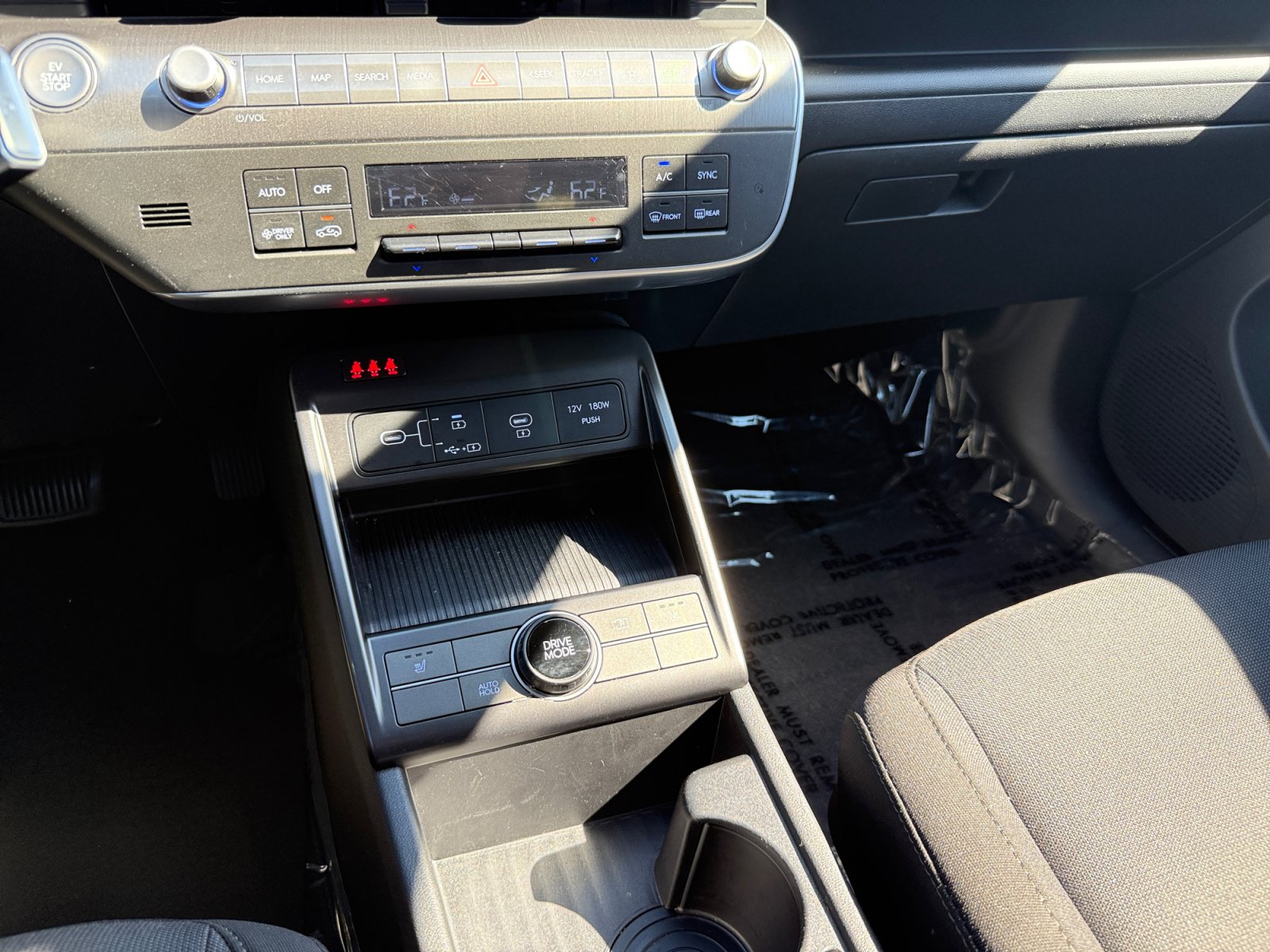 Certified 2025 Hyundai Kona SEL FWD image 13