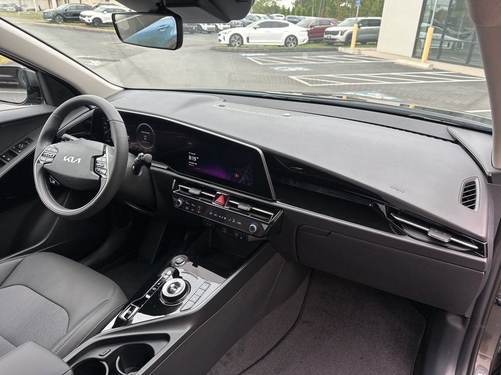 New 2025 Kia Niro Wind w/ Wind Preserve Package image 16