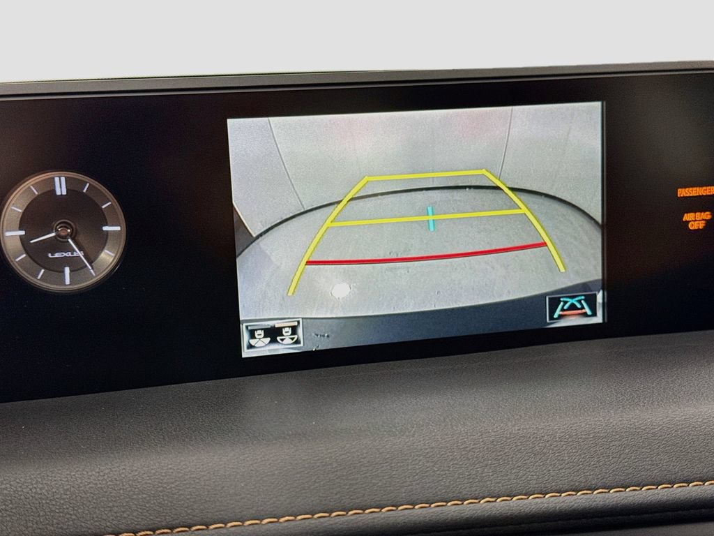 Used 2022 Lexus UX 250h w/ Accessory Package (Z2) AWD/4WD image 15