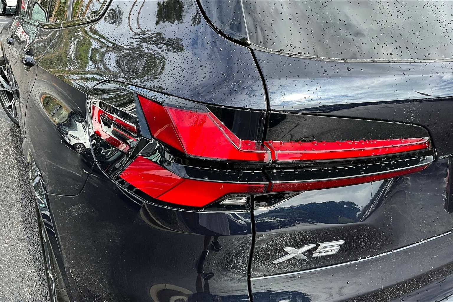 New 2026 BMW X5 sDrive40i w/ M Sport Package image 14