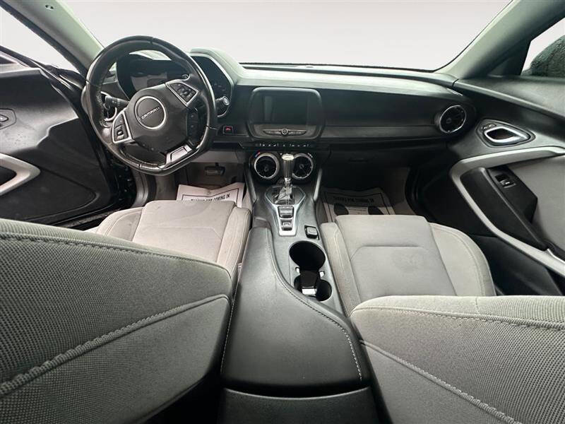 Used 2022 Chevrolet Camaro LT image 10