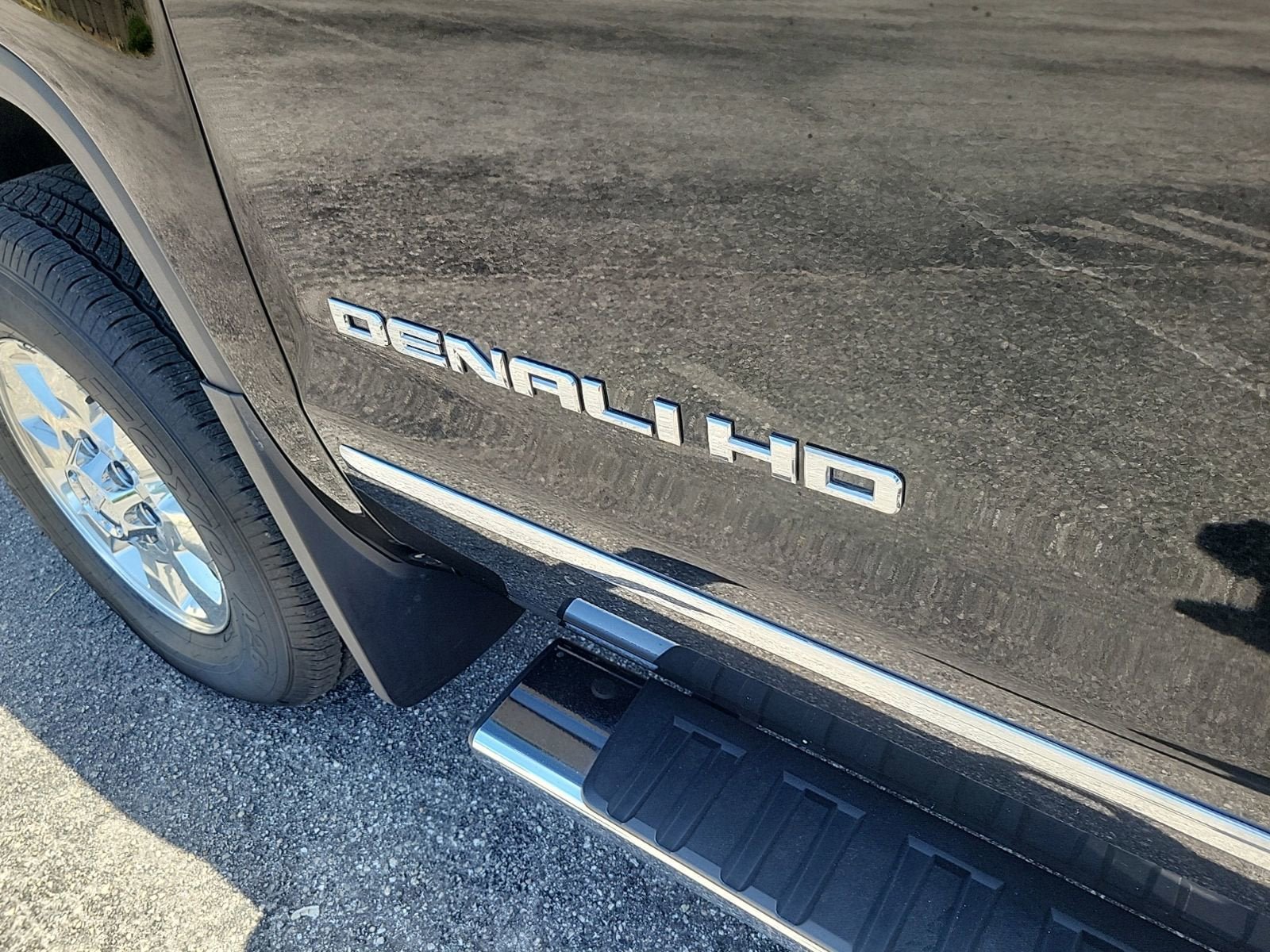 Used 2015 GMC Sierra 3500 Denali w/ Duramax Plus Package AWD/4WD image 10