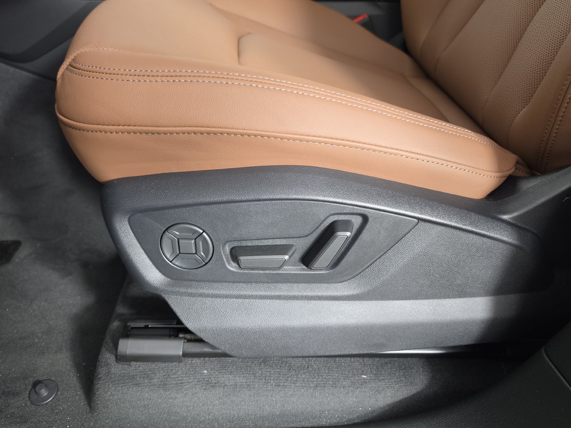 New 2027 Audi Q8 Premium Plus AWD/4WD image 9