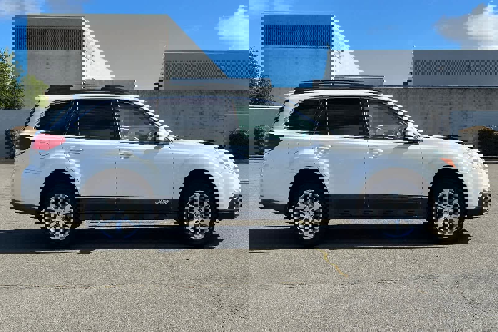 Used 2013 Subaru Outback 2.5i Limited image 6