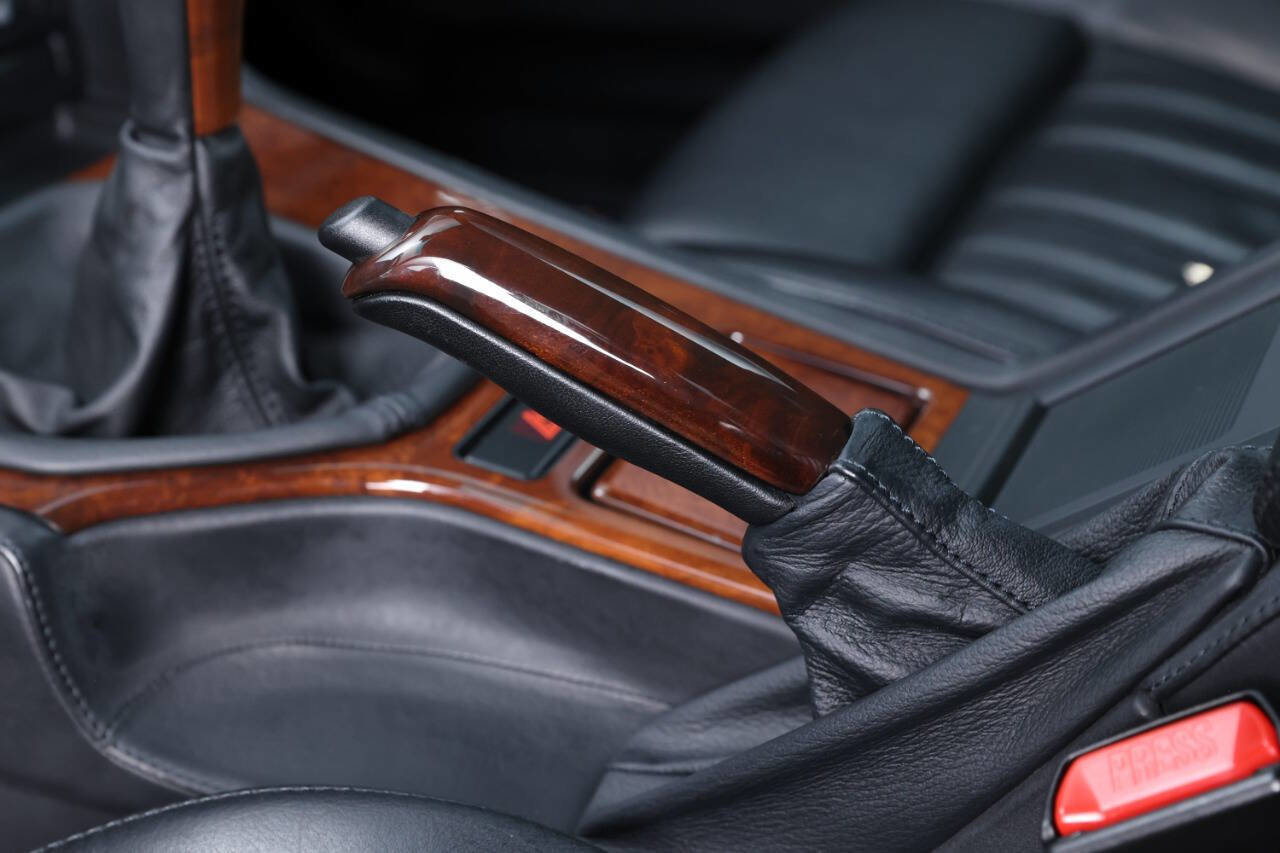 Used 2002 BMW M5 image 82