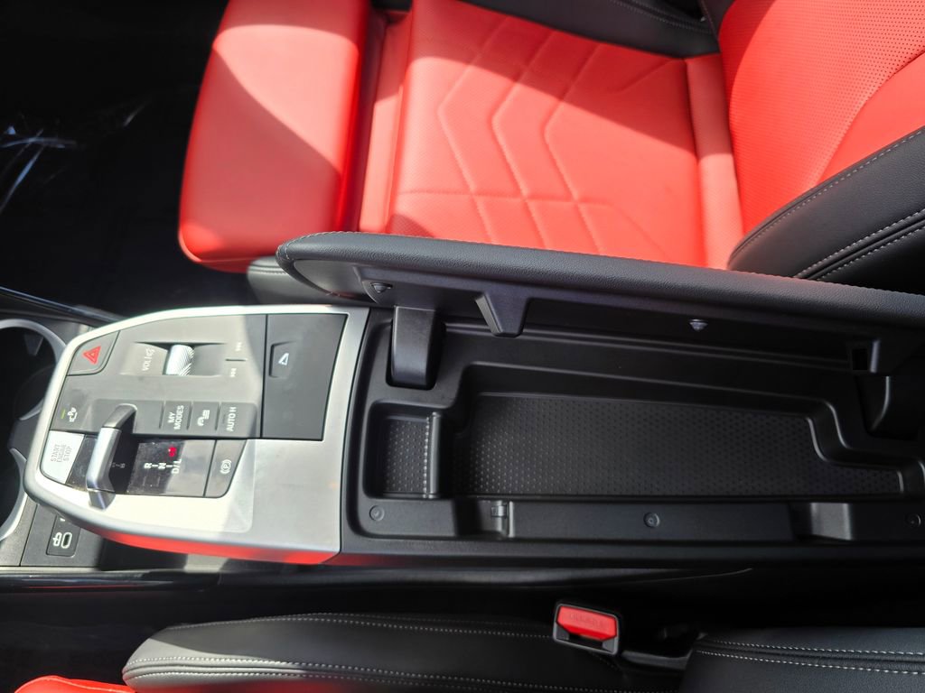 Used 2025 BMW X2 xDrive28i w/ Premium Package image 25