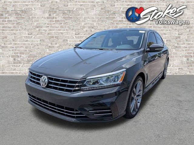 Used 2017 Volkswagen Passat 1.8T R-Line w/ R-Line Lighting Package FWD image 8