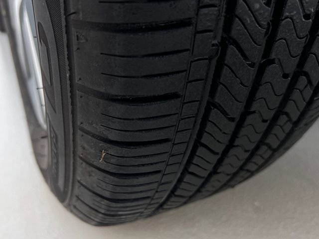 Used 2018 Toyota RAV4 XLE AWD/4WD image 28