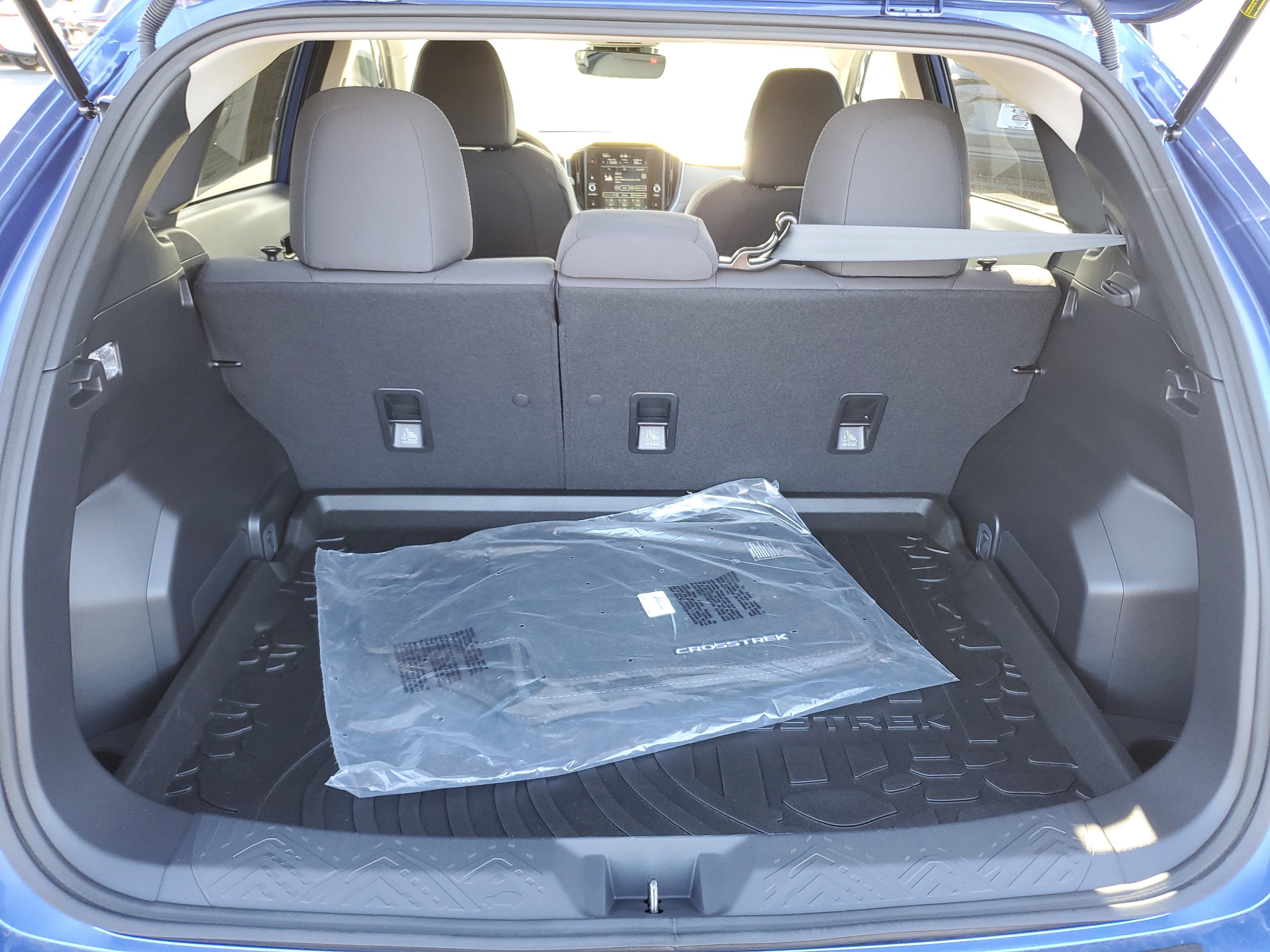 Used 2025 Subaru Crosstrek 2.0i Premium w/ Convenience Package #2 image 6