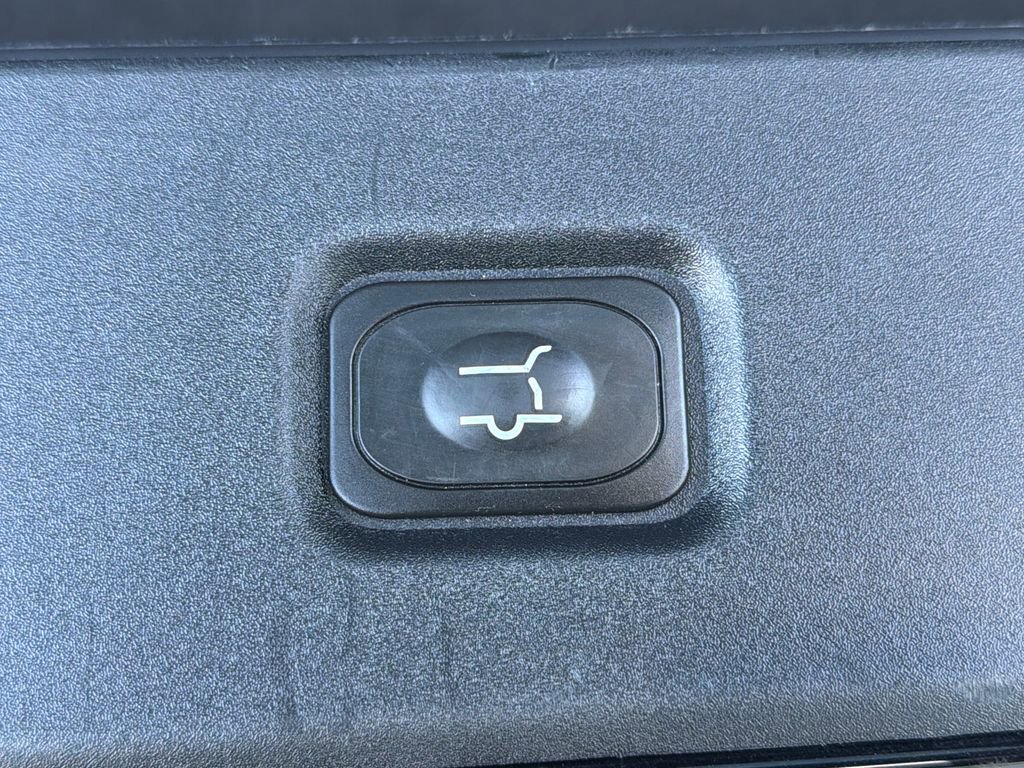 Used 2025 Ford Expedition Active image 38