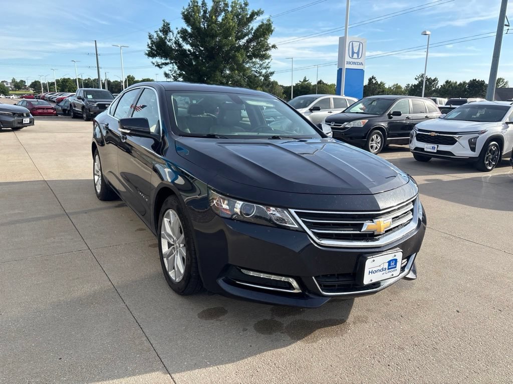 Used 2018 Chevrolet Impala LT FWD image 3