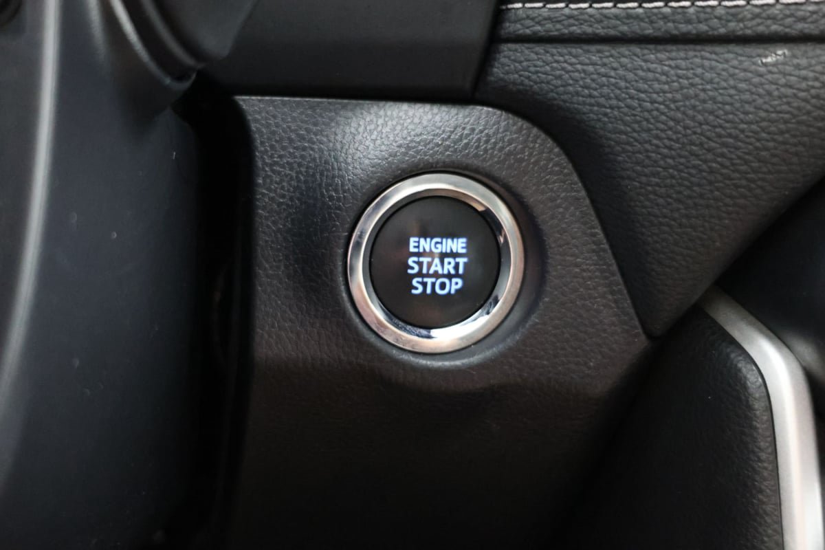 Used 2022 Toyota RAV4 XLE AWD/4WD image 16