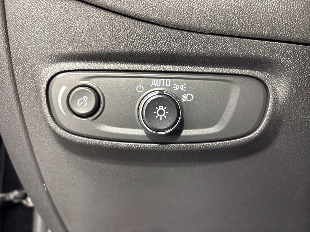 Used 2024 Chevrolet Equinox LT w/ LPO, Floor Liner Package AWD/4WD image 27
