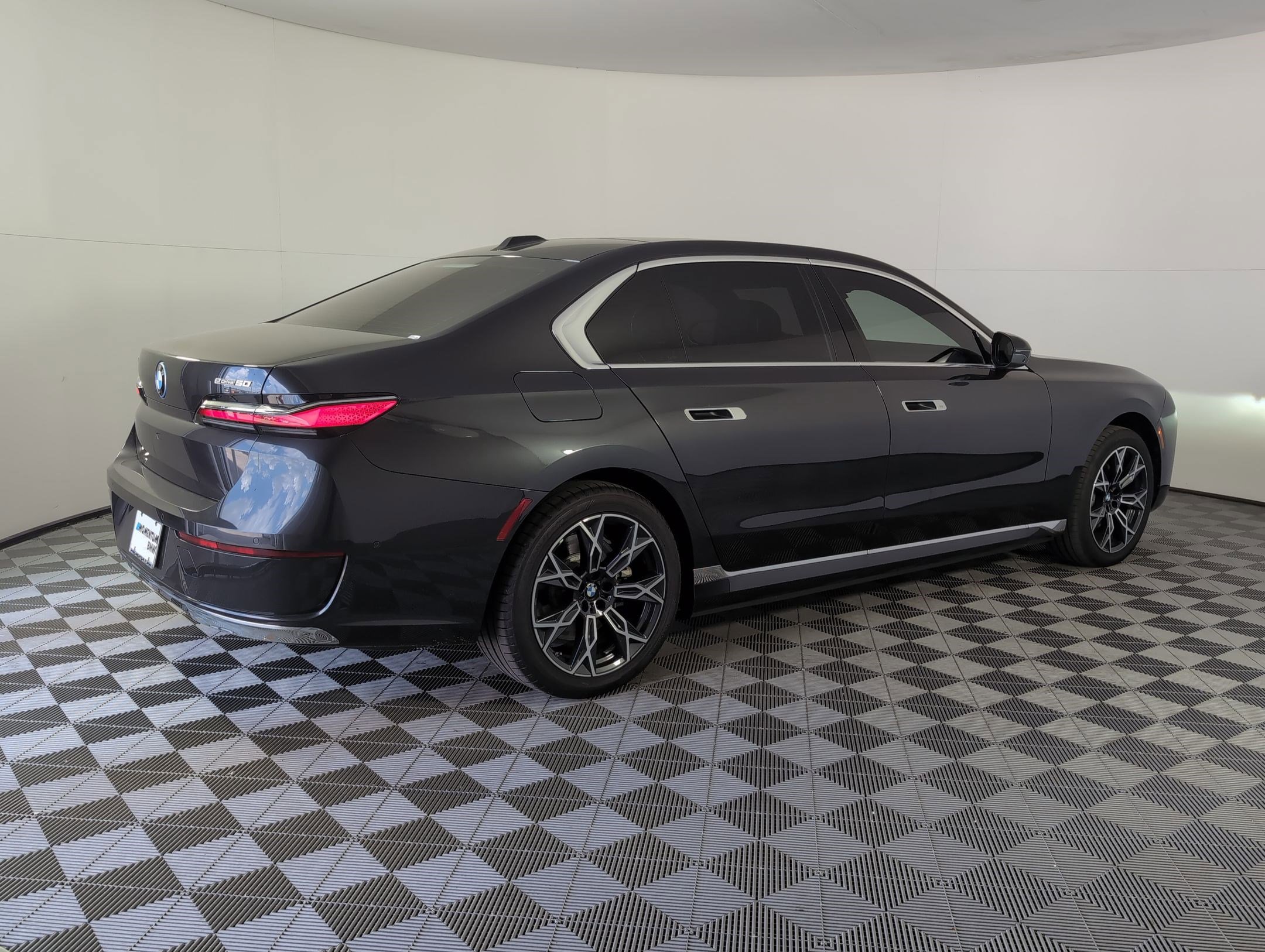 New 2025 BMW i7 eDrive50 w/ Premium Package image 7