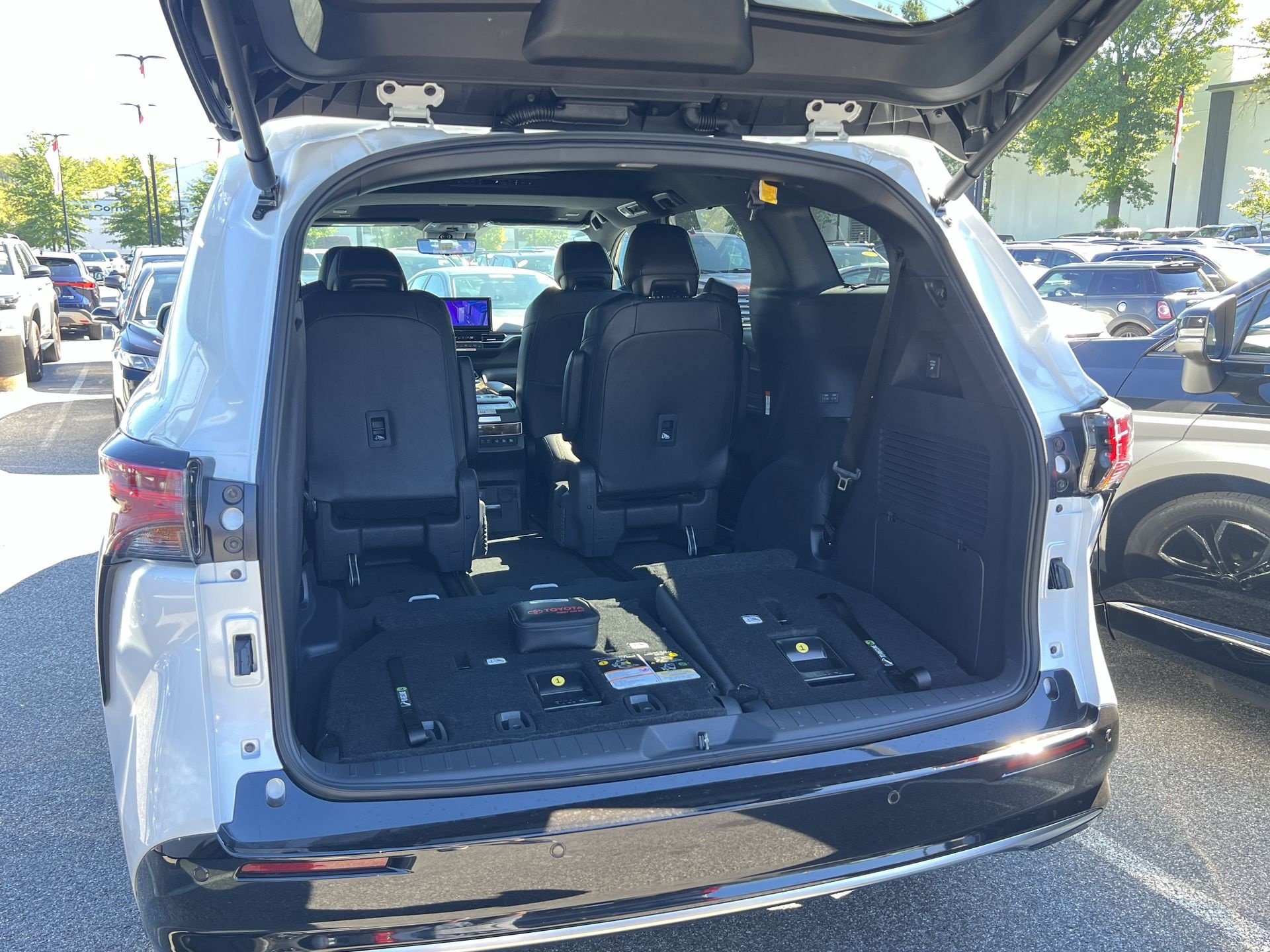 New 2026 Toyota Sienna Platinum AWD/4WD image 20