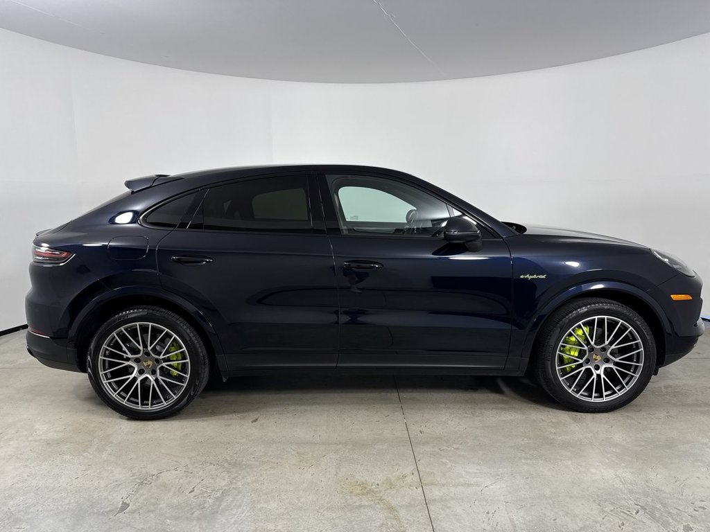 Certified 2023 Porsche Cayenne Platinum Edition AWD/4WD image 8