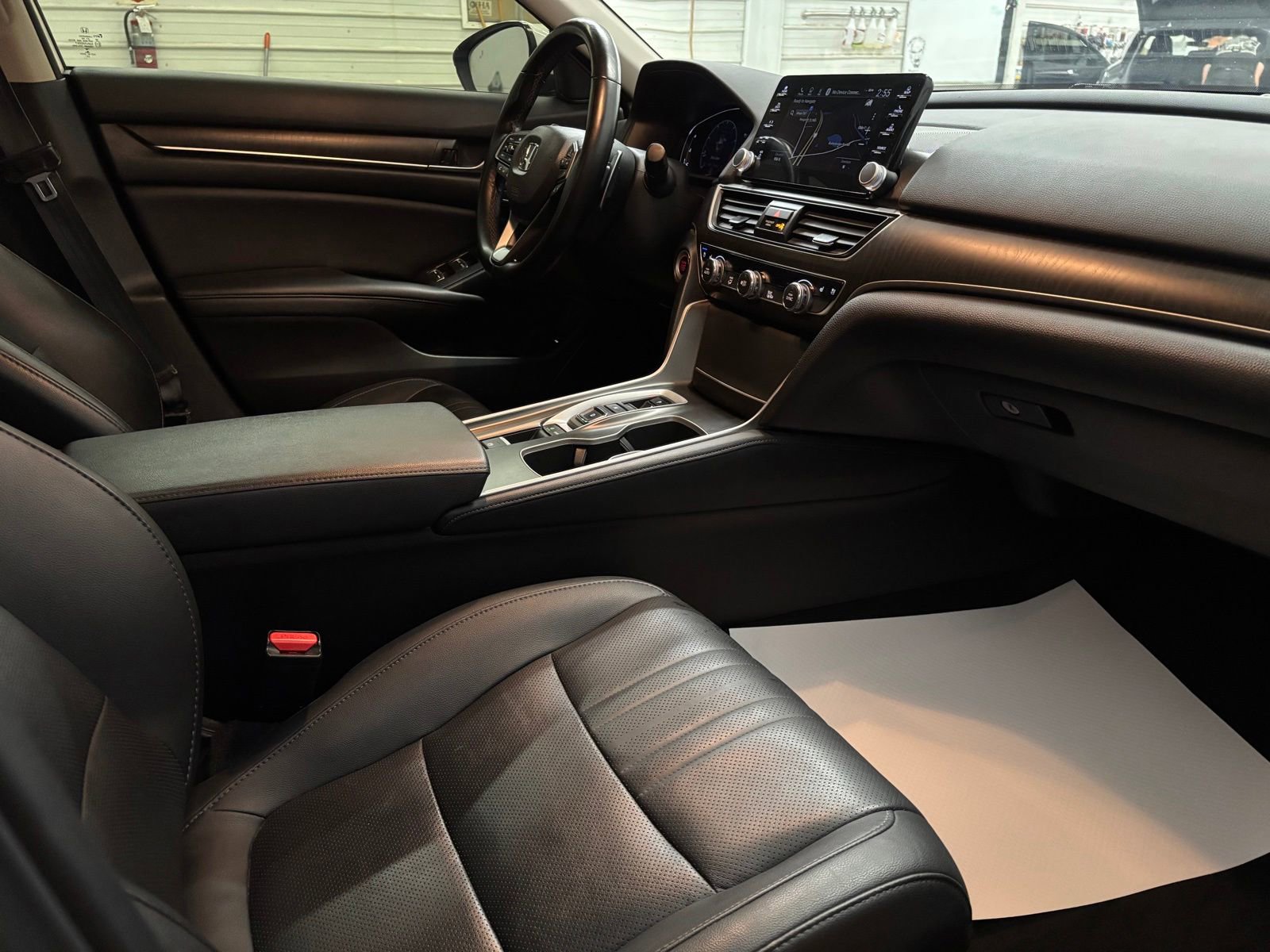 Used 2021 Honda Accord Touring image 24