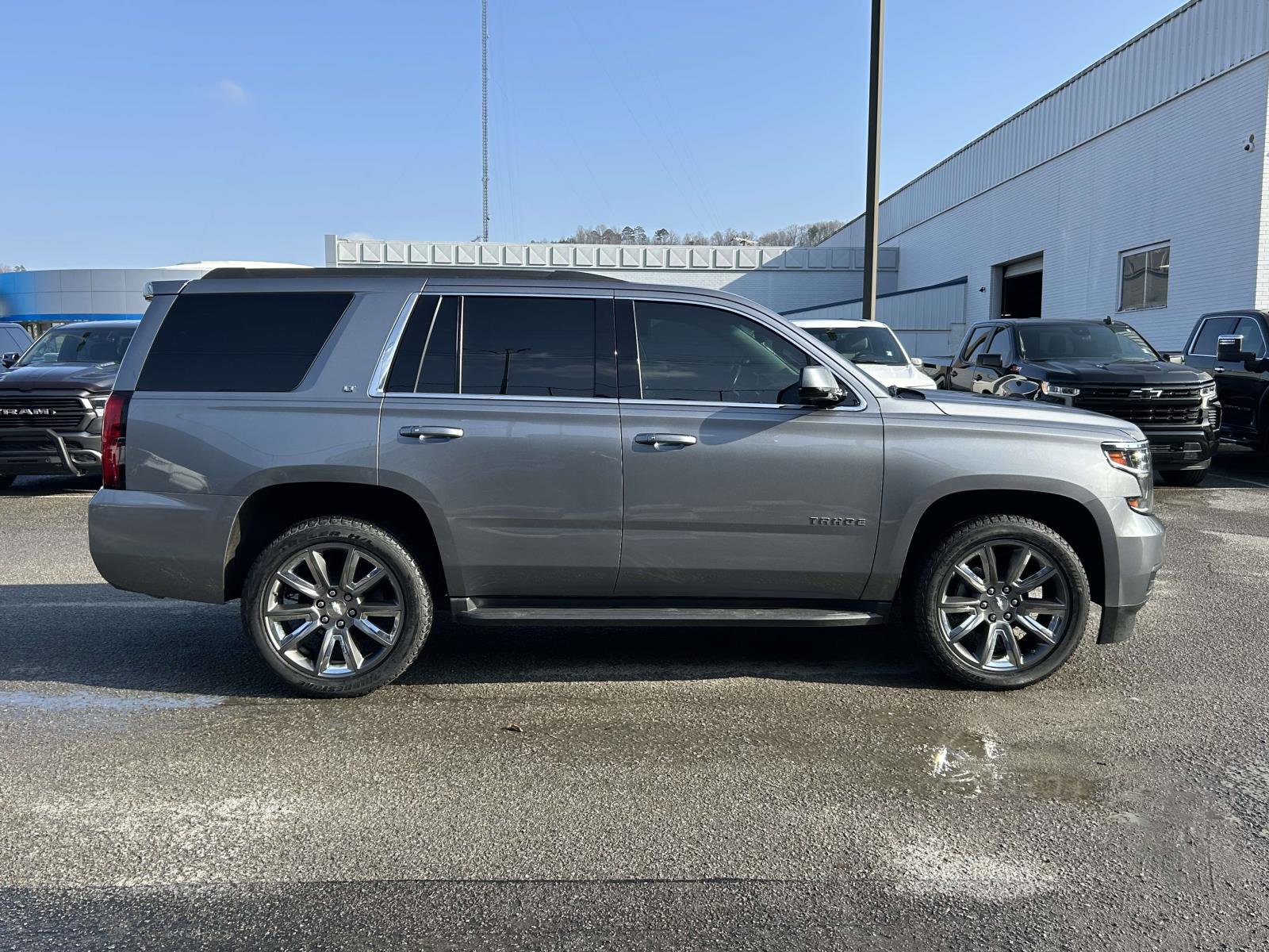 Used 2019 Chevrolet Tahoe LT image 2