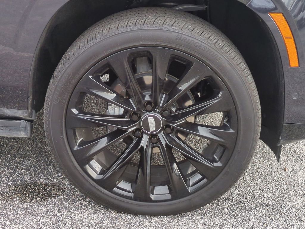 Used 2026 Cadillac Escalade Platinum Sport w/ LPO, ONYX Package image 10