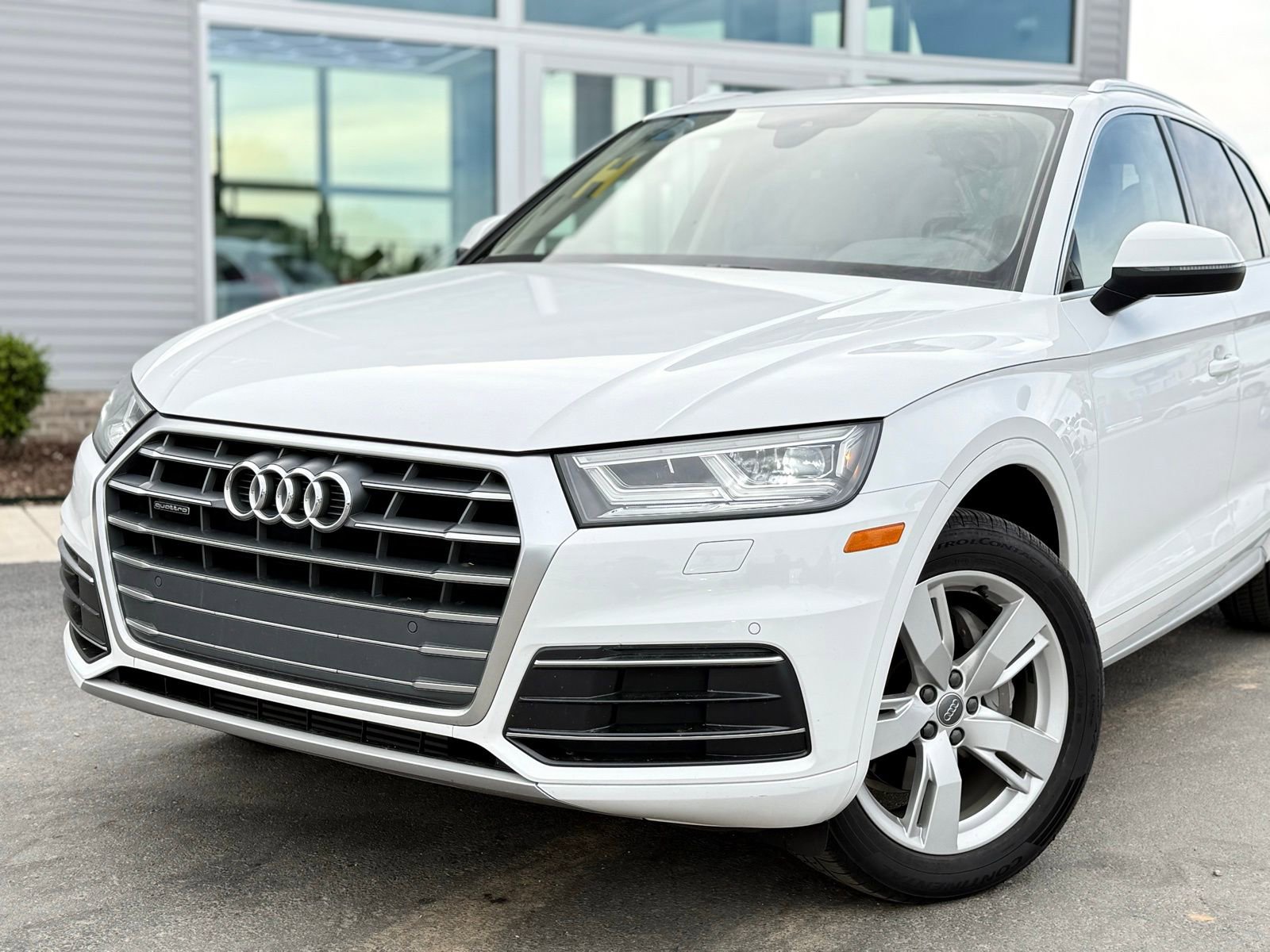 Used 2018 Audi Q5 2.0T Premium Plus w/ Premium Plus Package image 4