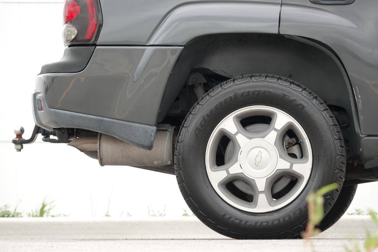 Used 2007 Chevrolet TrailBlazer LS w/ LS Preferred Equipment Group AWD/4WD image 31