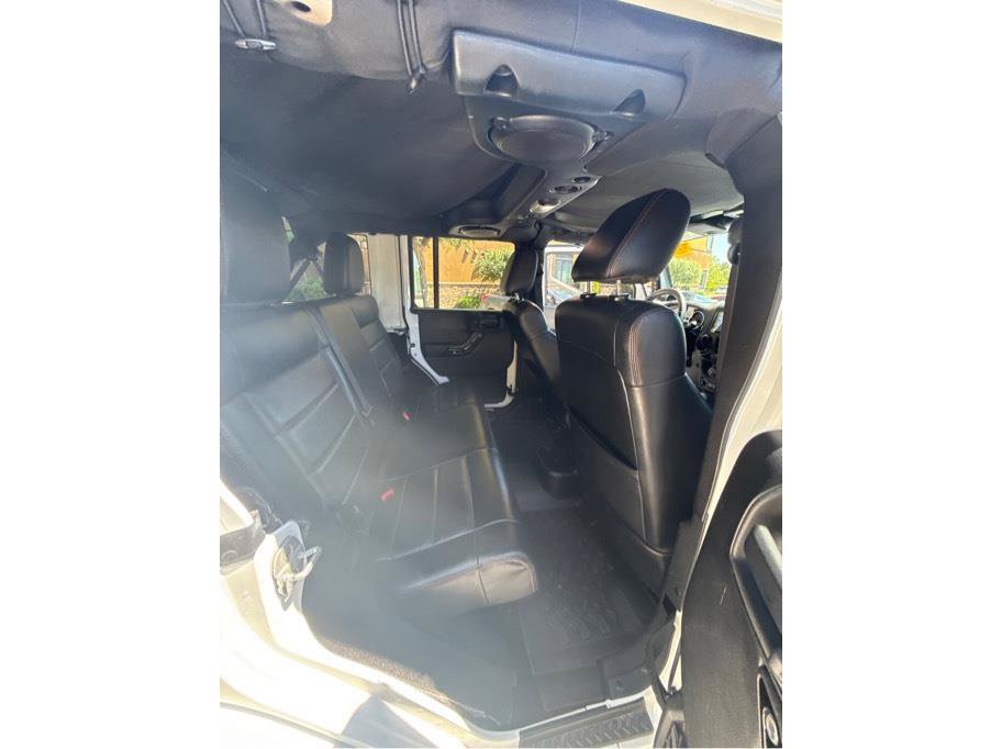 Used 2012 Jeep Wrangler Unlimited Sahara AWD/4WD image 22