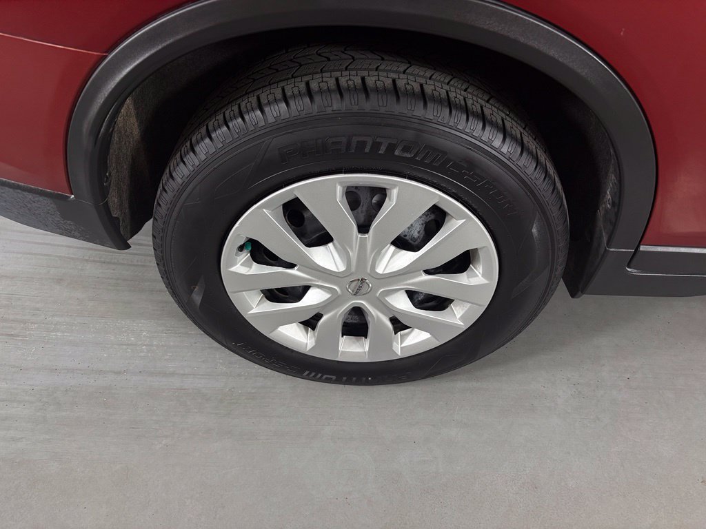 Used 2016 Nissan Rogue S FWD image 11