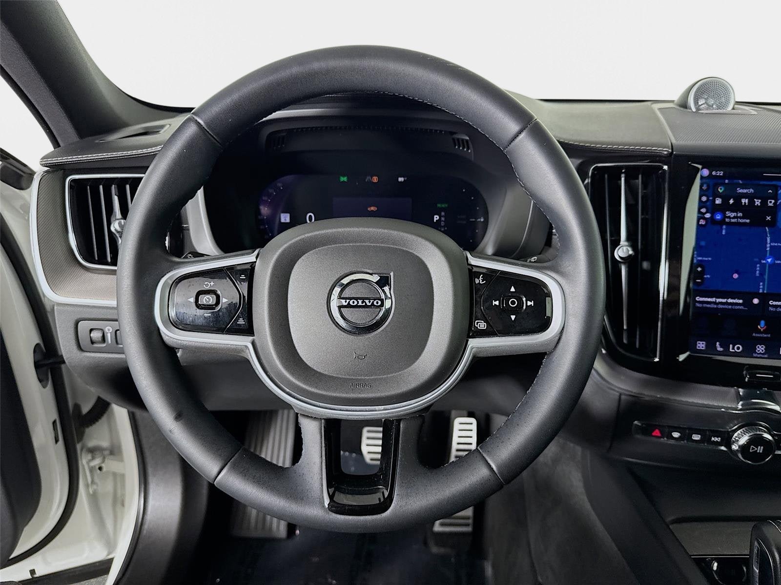 Used 2022 Volvo XC60 T8 R-Design w/ Advanced Package AWD/4WD image 13