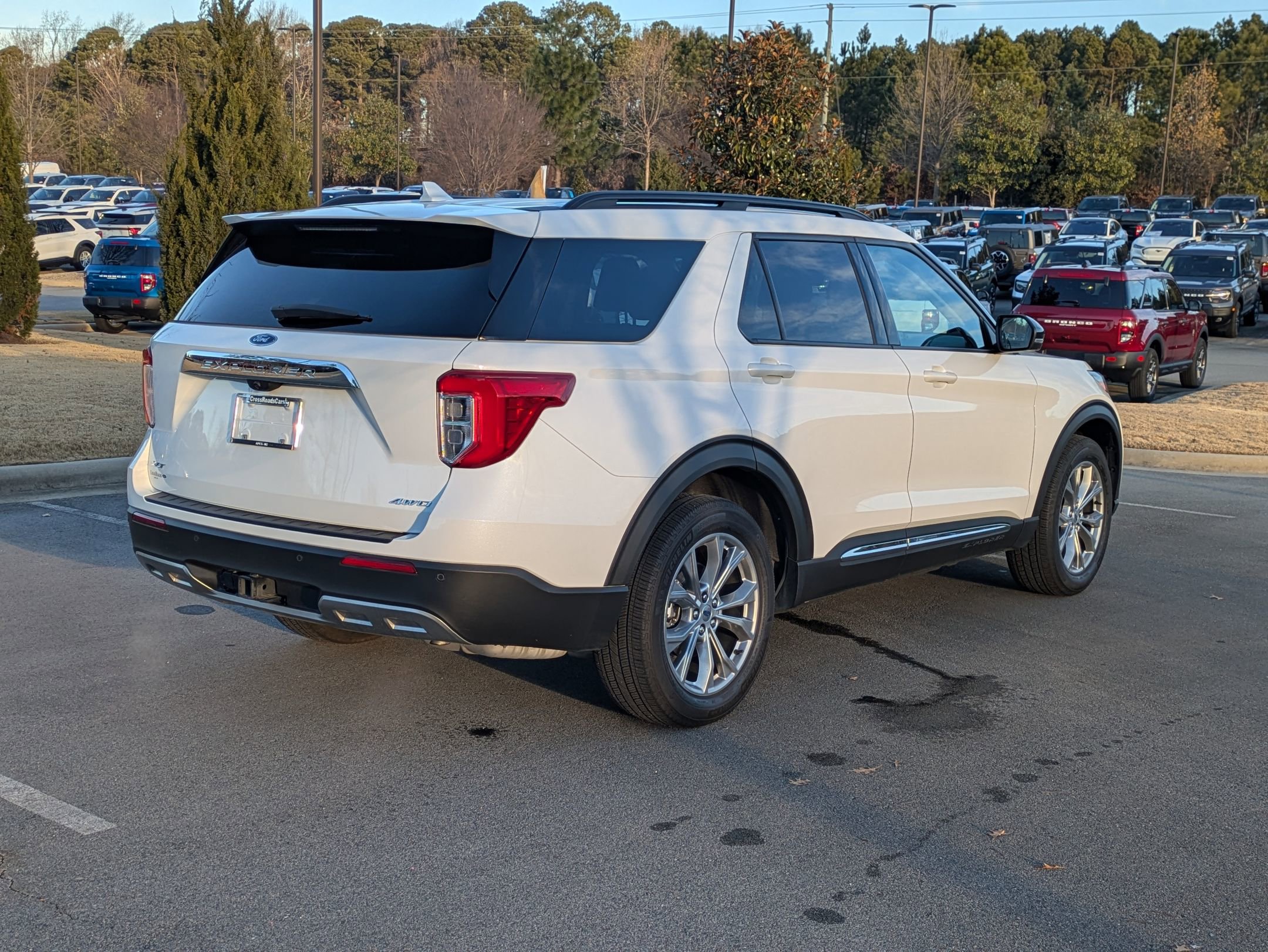Certified 2023 Ford Explorer XLT w/ Equipment Group 202A image 4