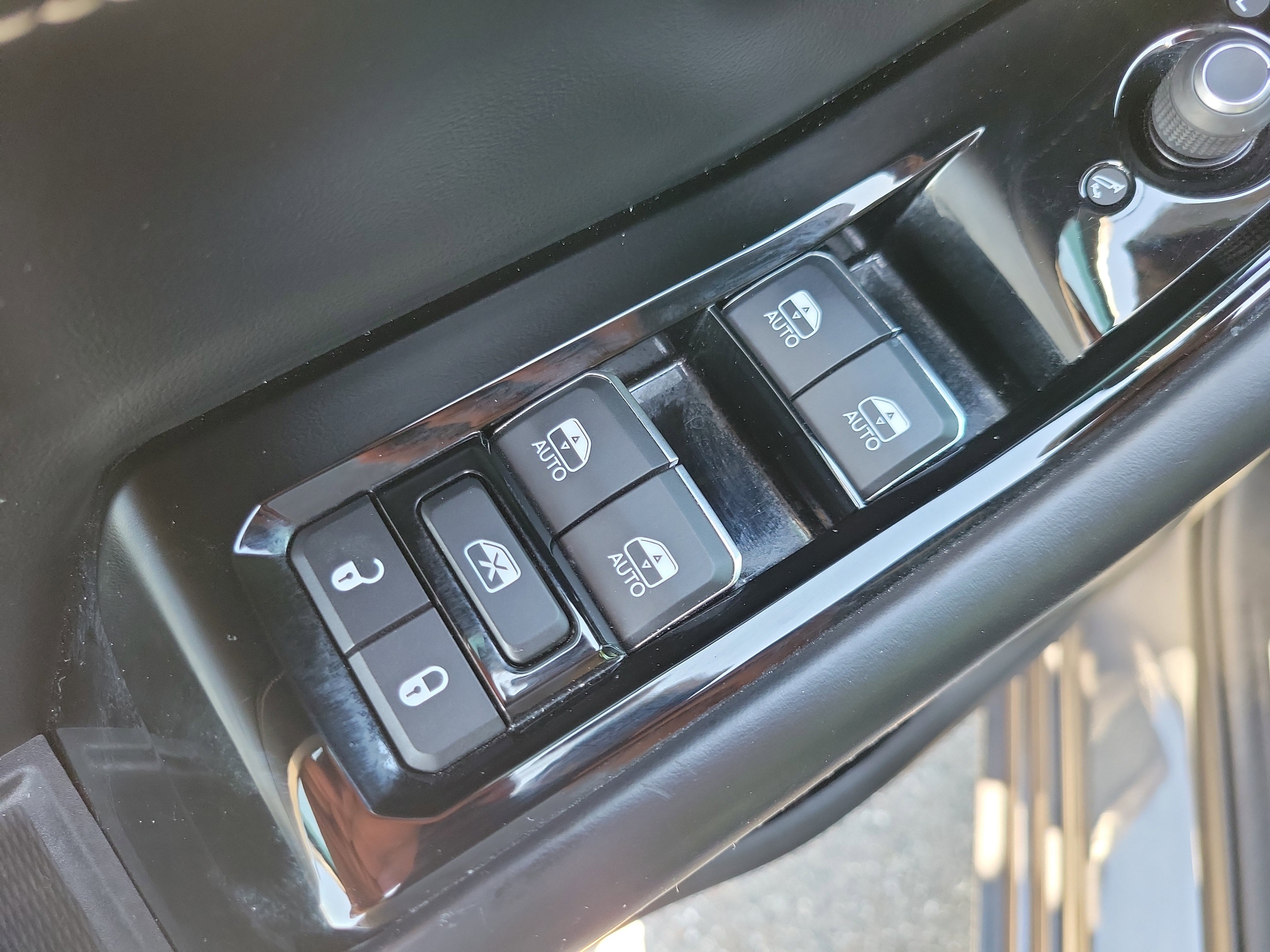 Used 2021 Jeep Grand Cherokee L Overland w/ Luxury Tech Group IV image 16