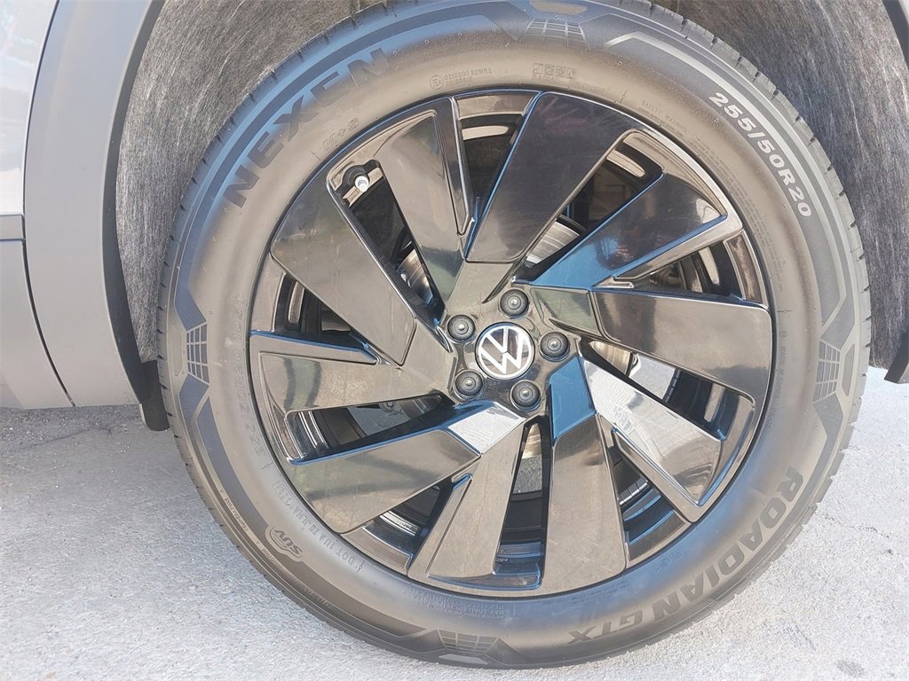 New 2025 Volkswagen Atlas Cross Sport SE image 26