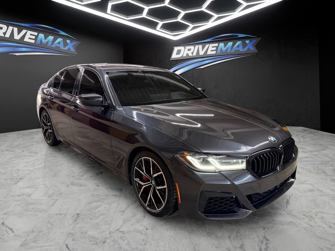 Used 2022 BMW M550i xDrive w/ Executive Package AWD/4WD image 3