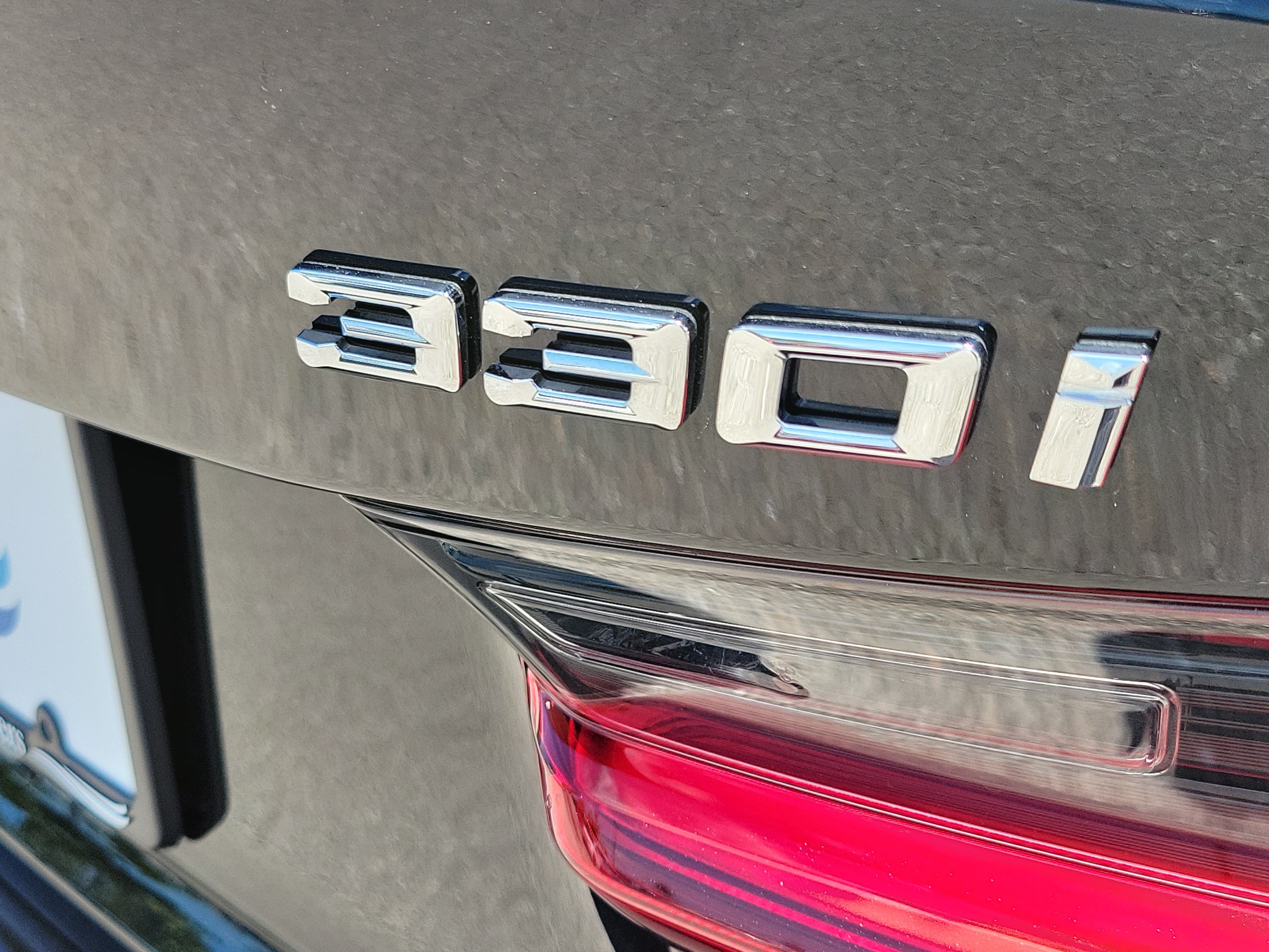 Used 2024 BMW 330i Sedan w/ Convenience Package RWD image 7