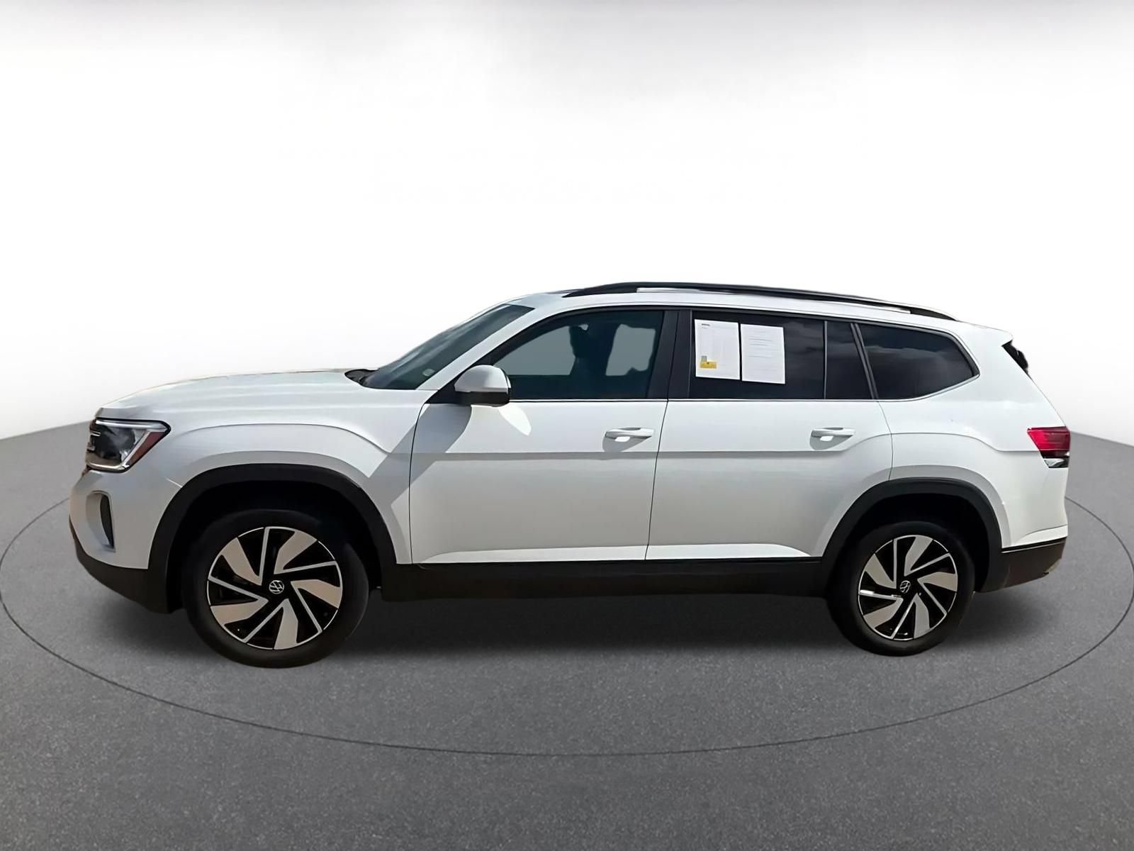 Used 2026 Volkswagen Atlas SE FWD image 7