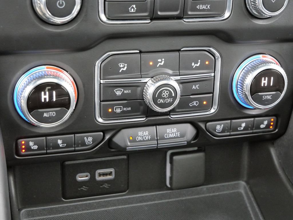 Used 2022 GMC Yukon SLT w/ SLT Premium Package image 22