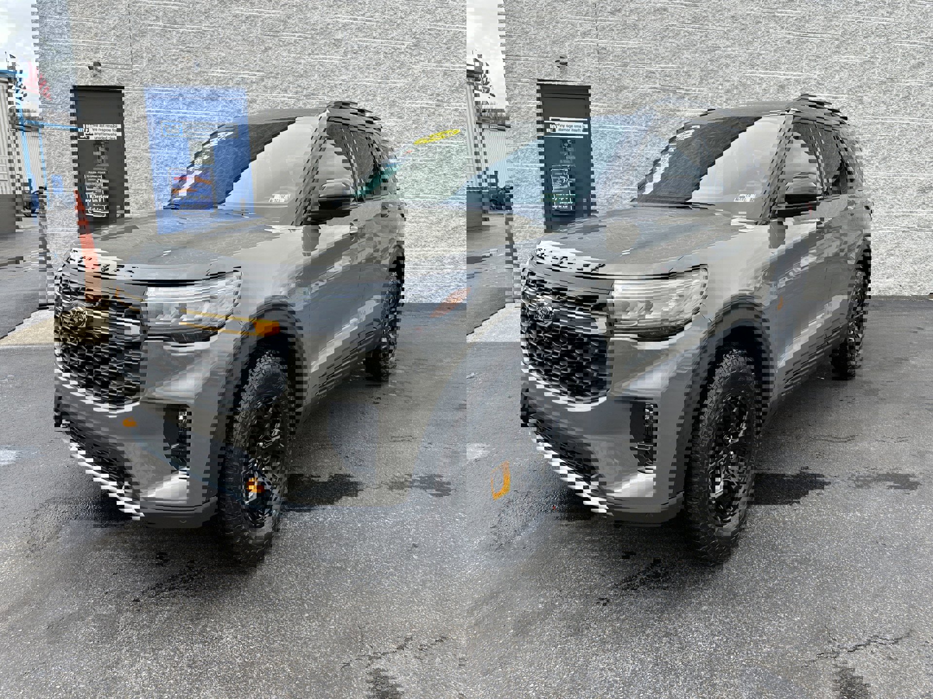 Used 2026 Ford Explorer Tremor w/ Tremor Ultimate Package image 1