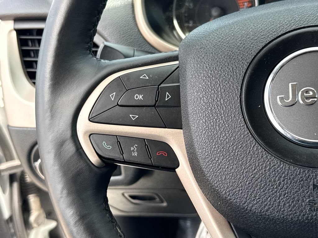 Used 2016 Jeep Cherokee Latitude FWD image 15