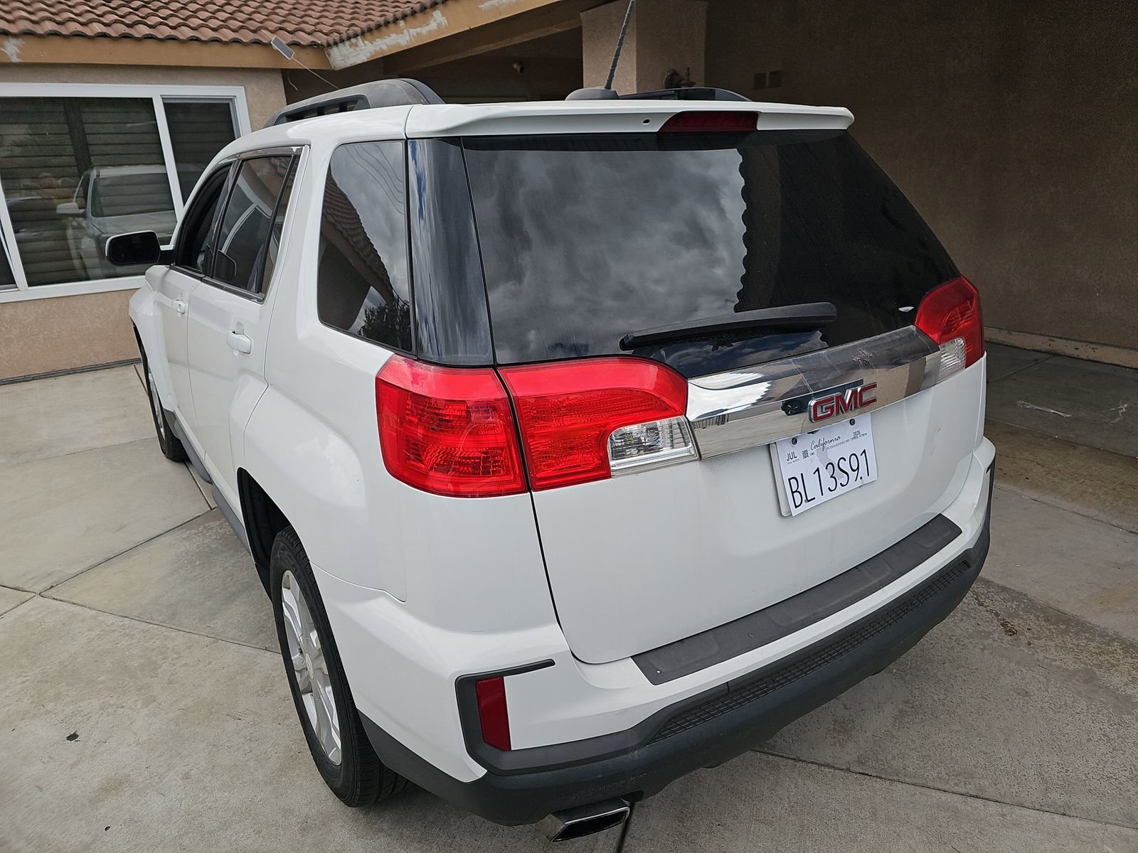 Used 2017 GMC Terrain SLE FWD image 10