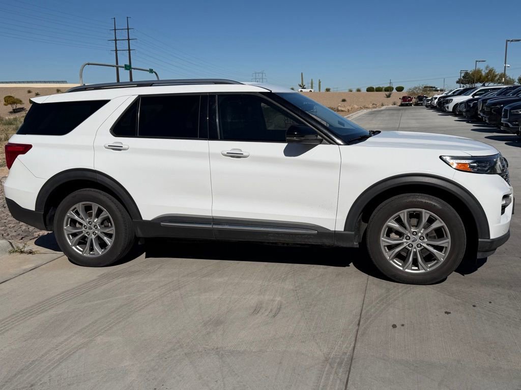 Used 2022 Ford Explorer Limited w/ Equipment Group 301A image 3