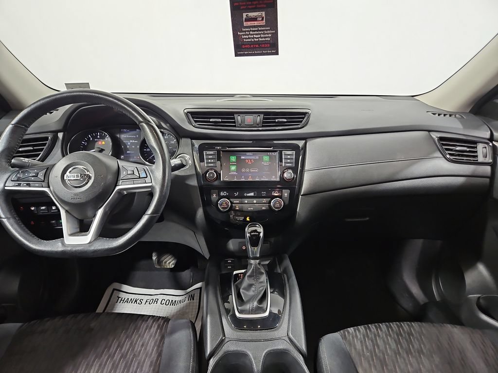 Used 2019 Nissan Rogue SV w/ Sun & Sound Touring Package AWD/4WD image 13