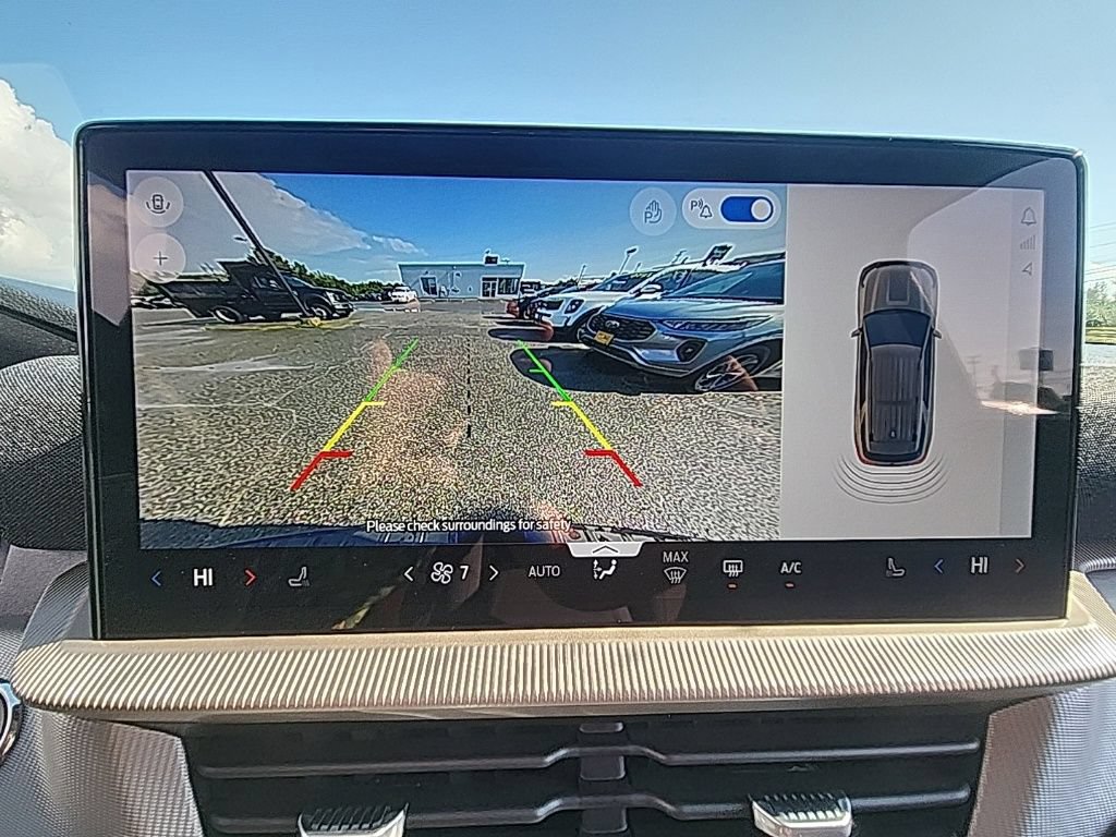 Certified 2025 Ford Explorer Active AWD/4WD image 18