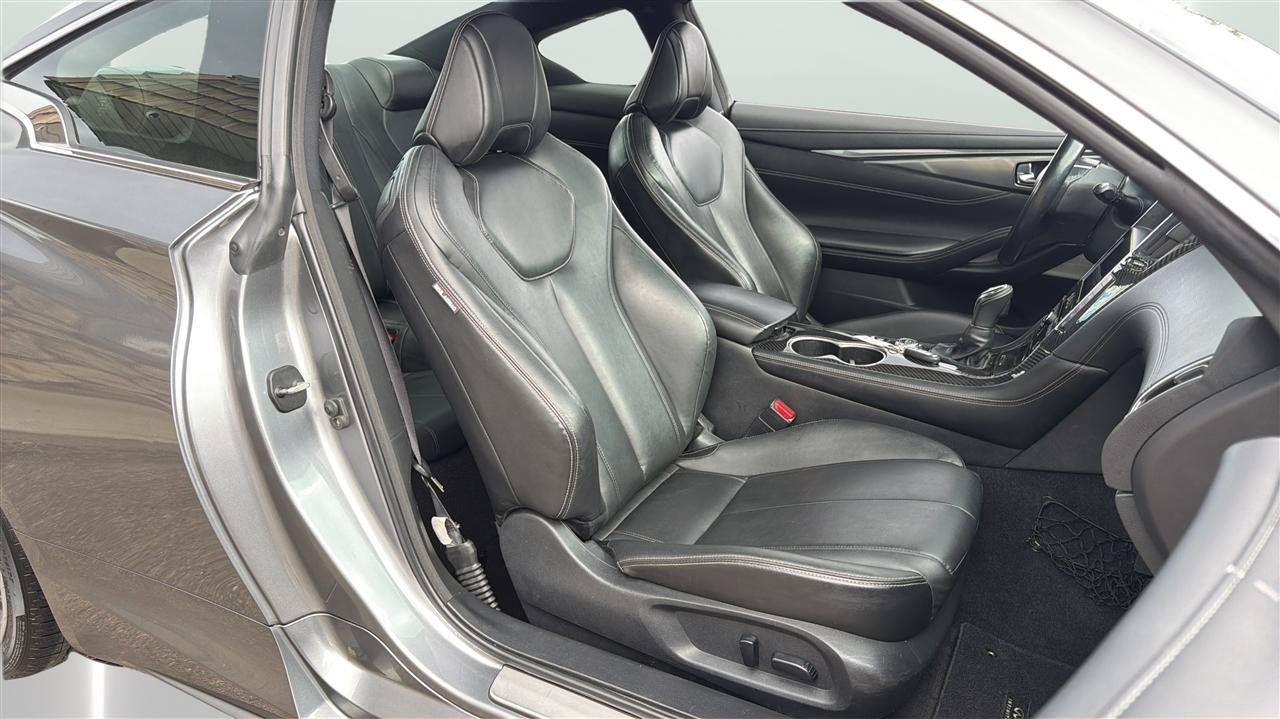 Used 2019 INFINITI Q60 3.0t Luxe w/ Essential Package AWD/4WD image 14