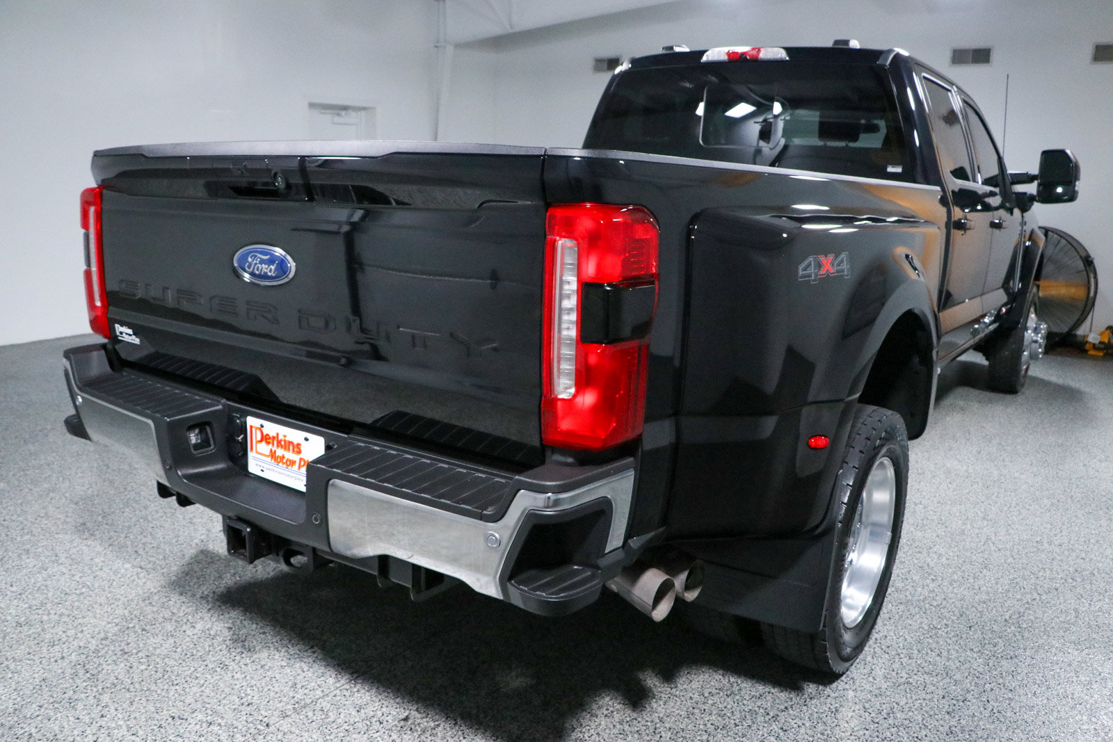 Used 2024 Ford F450 Lariat w/ Lariat Ultimate Package AWD/4WD image 7