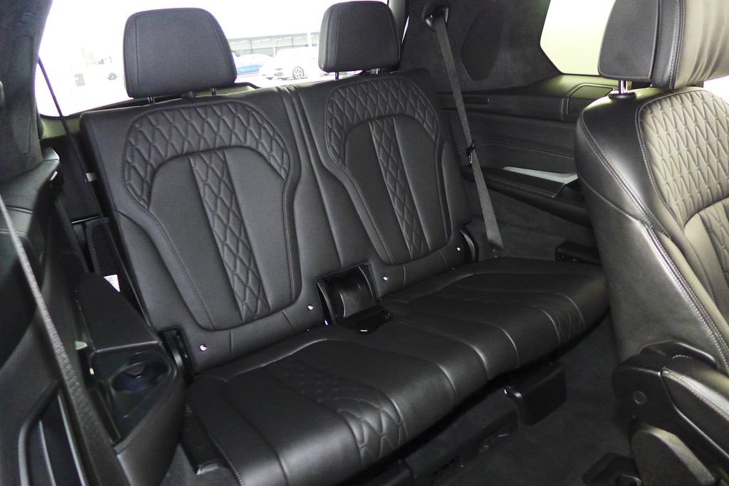 Used 2024 BMW X7 M60i w/ Executive Package AWD/4WD image 21