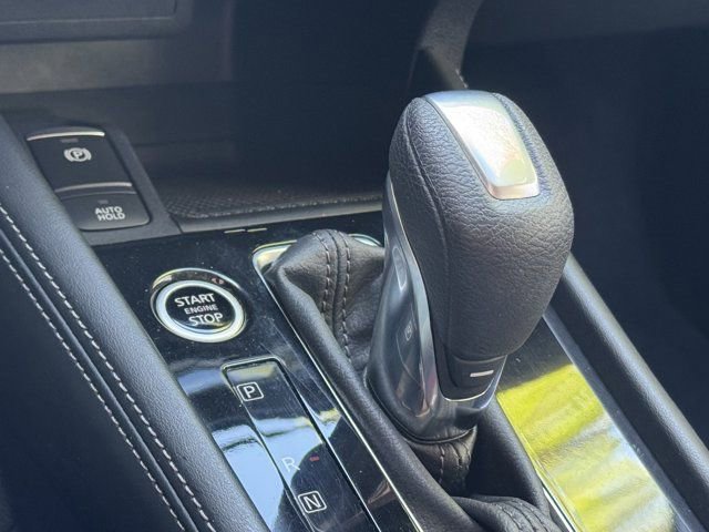 Used 2023 Nissan Kicks SR w/ SR Premium Package FWD image 23