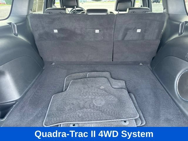 Used 2022 Jeep Grand Cherokee Laredo X AWD/4WD image 6